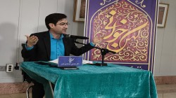 برابر قرار دادن حافظ با قرآن کار افراد جاهل است